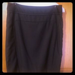 Short pencil skirt